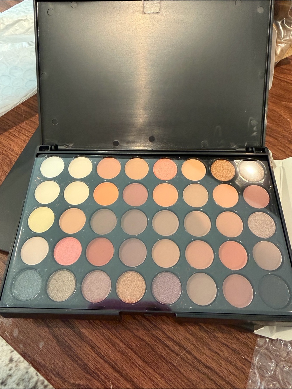 Kohl's Neutral Eyeshadow Palette - Peach, Tan, & Brown Shades